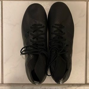 Adidas black Nemeziz soccer cleats - Men 7